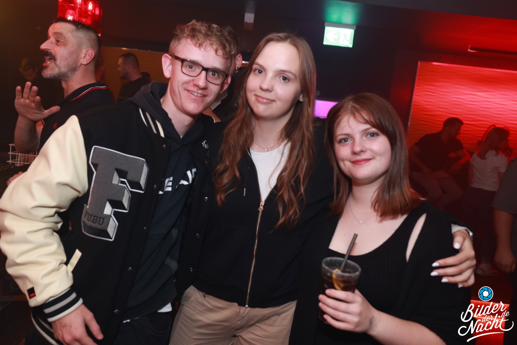 Bilderdernacht.de Die 2000er Party