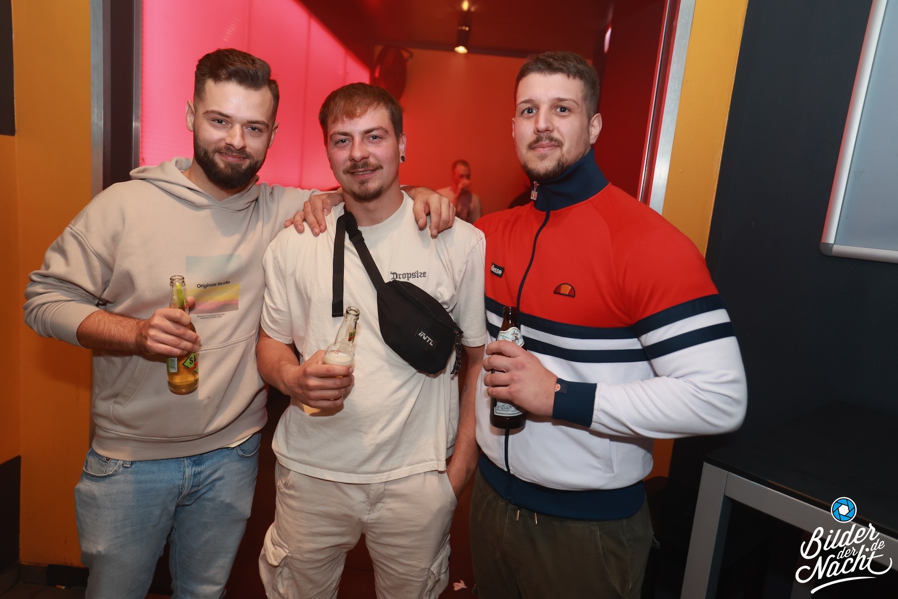 Bilderdernacht.de Die 2000er Party